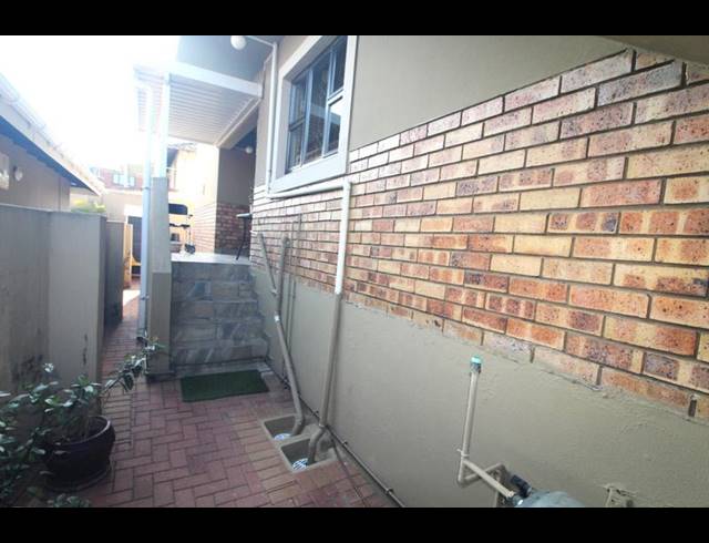 4 BEDROOM APARTMENT FOR SALE IN MALVERN